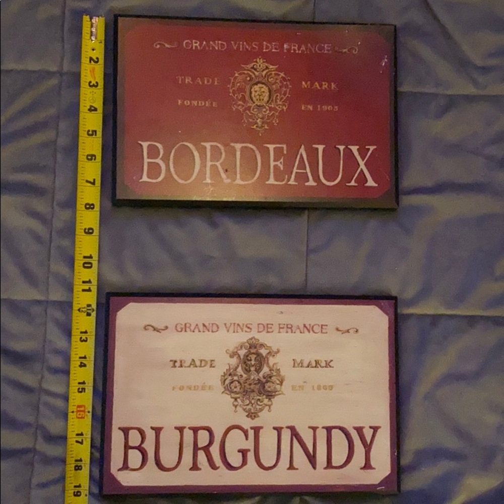 Set of 2 Wine wall plaque